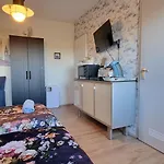 Bed & Breakfast Bed, Bikes And Breakfast, Farmer A With Free Parking