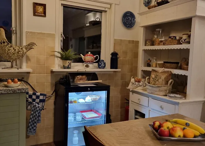 Farmer A With Bikes , And Free Parking Bed & Breakfast 4*