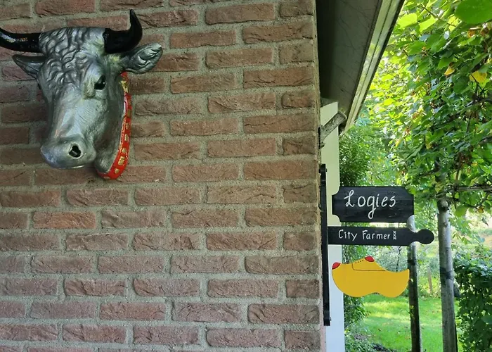 Farmer A With Bikes , And Free Parking 4* Amsterdam