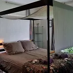 Bed, Bikes And Breakfast, Farmer A With Free Parking أمستردام