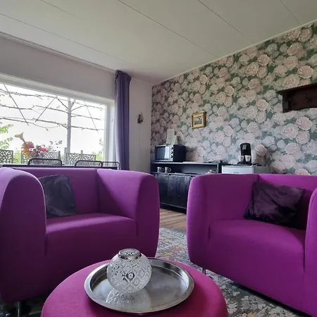 Farmer , Bed, Bike And Breakfast In Couette-café 2*