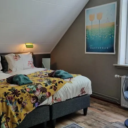 Bed, Bikes And Breakfast, Farmer A With Free Parking 4* אמסטרדם